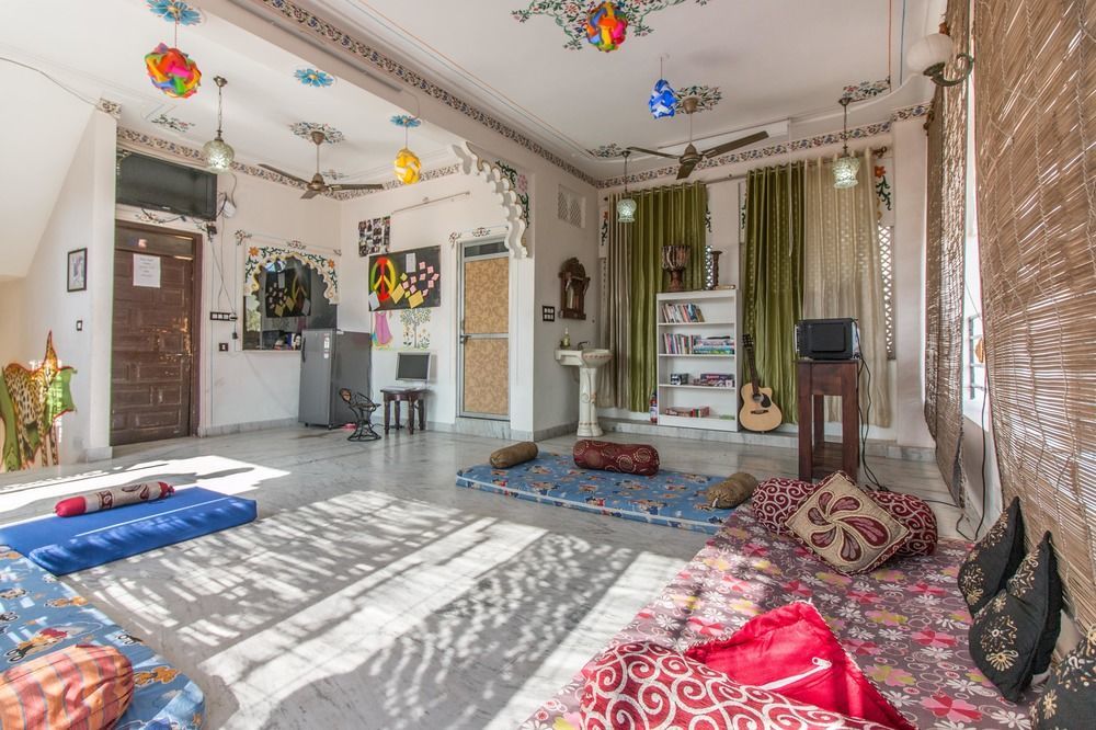 Backpacker Panda Lake Pichola Udaipur Eksteriør billede